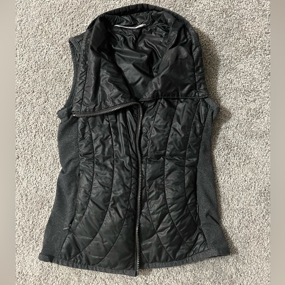 Puffer vest - Picture 1 of 3
